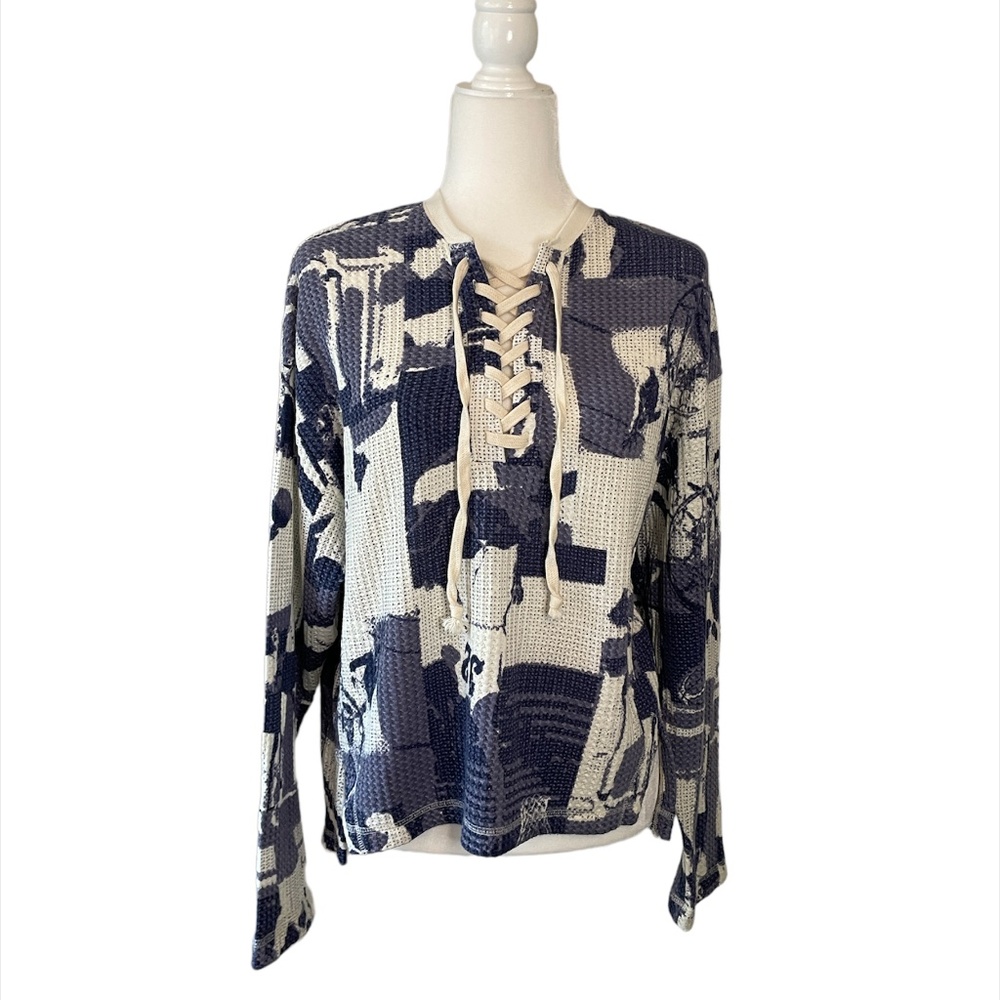 NWOT Urban Outfitters Basketball Print Thermal Sz Small